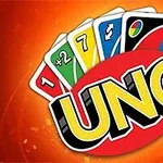 Logo du jeu de cartes Uno avec cartes colorées sur fond rouge et jaune